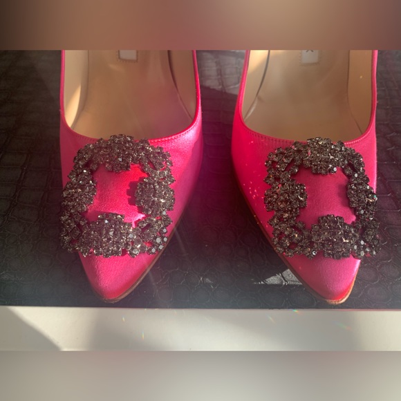 Manolo Blahnik Hangisi - Picture 16 of 16